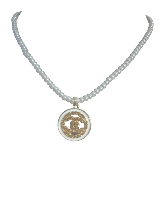 Jewelry - Pearl Bead Necklace with Gold Medallion Pendant